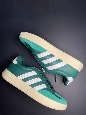 Adidas Barreda -size: 11m (brand new with box)